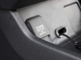 シガーソケットが付いているので、車から電源を取ることが出来ます!