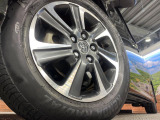 【純正16インチアルミホイール】外観にマッチした純正アルミホイールを装着しております。各種社外アルミホイールや、スタッドレスタイヤも取扱いしております。是非ご相談ください♪