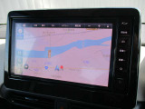 日産純正の地デジ対応ナビゲーションが装着されてます。