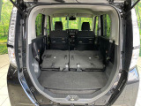 普段のお買い物や通勤、送迎等に十分な荷室スペースを確保しております。セカンドシートを倒すと、大きな荷物の積載も可能です♪