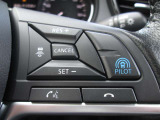 プロパイロット高速道路にてアクセルやブレーキ、ステアリングをアシストしてドライバーの負担を減らしてくれます。