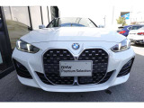 BMWの代名詞の【キドニーグリル】グリルが腎臓のように見えるので【キドニー】と呼ばれるようになりました。一目見ただけでBMWであると認識できる確固たるアイコンとして存在感を放ちます。