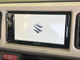 【ディスプレイオーディオ】お持ちのスマホやMP3プレイヤーとの無線接続で音楽再生が可能!コードで繋ぐわずらわしさも無く、手軽にお気に入りの音楽を楽しめます。