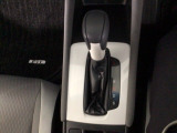 オートマチックシフトレバーは、手になじみ操作しやすい形状で安全運転にもつながります♪