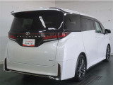 走りに拘りながら収納力も持ち合わせたお車です。荷物を載せて軽快なドライブを楽しめますよ♪