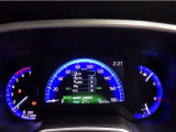 とっても見やすいメーターです。夜間時はラグジュアリーな気分にさせてくれる照明が魅力ですので、夜のドライブも楽しみになりますよ♪