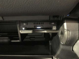 【ETC】とっても便利なETCを装備しています。 ETCを利用して、高速道路を楽々ドライブしましょう。 渋滞緩和にも繋がってエコ!?にも繋がります。
