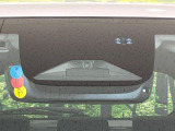 【ホンダセンシング】走行中に前方の車両等を認識し、衝突しそうな時は警報とブレーキで衝突回避と被害軽減をアシスト。より安全にドライブをお楽しみいただけます。