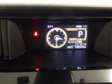 とっても見やすいメーターです。夜間時はラグジュアリーな気分にさせてくれる照明が魅力ですので、夜のドライブも楽しみになりますよ♪