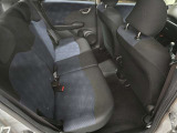 専属スタッフが、お車の内装、外装の仕上げを行っております。納車前にもう一度チェックを行いまして納車をさせていただいております。