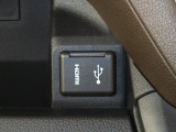 USB&HDMI差し込みあります。