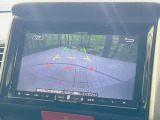 【バックカメラ】駐車時に後方がリアルタイム映像で確認できます。大型商業施設や立体駐車場での駐車時や、夜間のバック時に大活躍!運転スキルに関わらず、今や必須となった装備のひとつです!