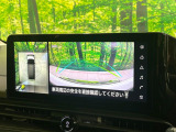【アラウンドビューモニター】専用のカメラにより、上から見下ろしたような視点で360度クルマの周囲を確認することができます☆死角部分も確認しやすく、狭い場所での切り返しや駐車もスムーズに行えます。