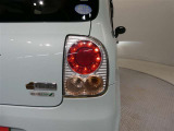 LEDテールライトです。省電力、高輝度のLEDは明るく照らすので夜間運転時の視認性を高めます。スタイリッシュな見た目で細かいところもこだわりたいあなたに!