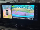 【アラウンドビューモニター】専用のカメラにより、上から見下ろしたような視点で360度クルマの周囲を確認することができます☆縦列駐車や幅寄せ時に活躍してくれます♪