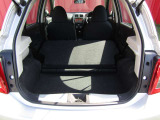 シートを倒すことも可能!日常的なお買い物も大きな荷物も積み込み可能!