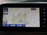 純正ナビを装備。タッチパネル式で使いやすく、お出かけもラクラクです。