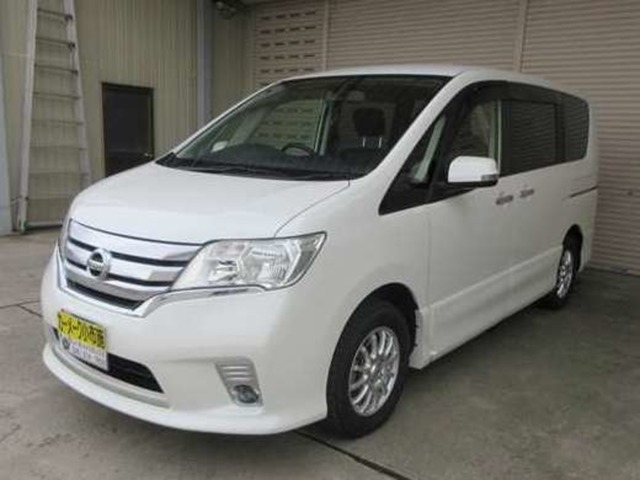 セレナ 2.0 ハイウェイスター 4WD 