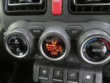 オートエアコン機能で、車内を自動的に、設定した温度に保ってくれます。