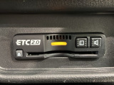 いまや快適なカーライフに欠かせないETCが付いています。