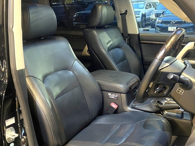 トヨタ ランドクルーザー200 4.6 ZX 4WD の中古車詳細 (46,000km, クロ