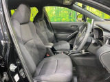 運転席シート廻りは使用感も少なく、良好な状態となっています。前オーナー様が丁寧に使っていたことがよくわかりますね。