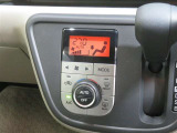 オートエアコン機能で、車内を自動的に、設定した温度に保ってくれます。