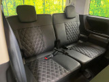 3列目シートはもちろん状態良好☆大人でもゆったりと座って頂けますので、大人数でのお出かけもラクラクです♪ご家族で、気の知れた仲間で、ドライブに行くのが楽しみですね♪