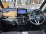 「Nissan Intelligent Choice プレミアム認定中古車」です。ワイド保証2年付(期間中走行距離無制限)ご購入後も1ヶ月または1,000km点検が無料で受けられます♪