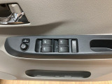 電動格納ドアミラー装備しています★車内からドアミラーの折り畳みや鏡面の調節を行うことが可能です★