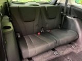 3列目シートはもちろん状態良好☆大人でもゆったりと座って頂けますので、大人数でのお出かけもラクラクです♪ご家族で、気の知れた仲間で、ドライブに行くのが楽しみですね♪