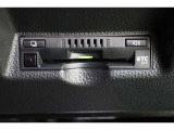 ボイスタイプのETC搭載。高速道路出入口もスマートに通過! 今やマストアイテムですね。納車前には使用できるようにセットアップをさせていただきます。ETCカードの取扱もしておりますのでご相談ください。