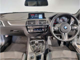☆センターパネルを運転席側に僅かに傾けたBMW独特のインパネ☆【駆け抜ける歓び】はここからもスタートしております☆