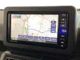 【バックカメラ】駐車には欠かせないバックカメラを装備!カラーで後方をモニタリング。安全でゆとりのある駐車をサポートします。
