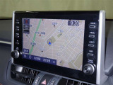 ナビゲーション付です。 ナビがあると便利、ラクラク何処でもいけます。 ナビが有るのと無いのとでは大きな違いですね。