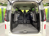 普段のお買い物や通勤、送迎等に十分な荷室スペースを確保しております。セカンドシートを倒すと、大きな荷物の積載も可能です♪