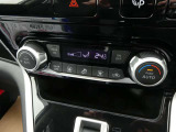 車内を年中快適に保ってくれるオートエアコン。