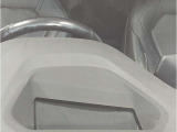 【ボディコーティングで新車時の輝きを】ご納車前にボディを磨き上げ下地処理を行った上で、コーティングを施工します。軽微な小傷も無くなりより新車時の輝きに近い状態でお届けできます。ぜひご用命下さい!