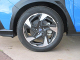 左前 18インチアルミホイール 走行性能が上がり、乗り心地を良くしてくれる大切なアイテムです!