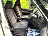 運転席シート廻りは使用感も少なく、良好な状態となっています。丁寧に使われていたことがよくわかりますね。