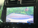 【バックカメラ】駐車時に後方がリアルタイム映像で確認できます。大型商業施設や立体駐車場での駐車時や、夜間のバック時に大活躍!運転スキルに関わらず、今や必須となった装備のひとつです!