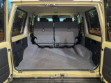 普段のお買い物や通勤、送迎等に十分な荷室スペースを確保しております。セカンドシートを倒すと、大きな荷物の積載も可能です♪