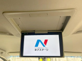 【フリップダウンモニター】大画面モニターで後席でもエンタメをお楽しみいただけます。小さなお子様にも大人気の装備です♪