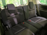 3列目シートはもちろん状態良好☆大人でもゆったりと座って頂けますので、大人数でのお出かけもラクラクです♪ご家族で、気の知れた仲間で、ドライブに行くのが楽しみですね♪