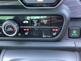 【eコンスイッチ】低燃費運転をサポートするECONモード。スイッチをONすると、エンジンやトランスミッション、A/Cなどを協調制御し、燃費の向上に貢献。エコドライブの効果を高めます。