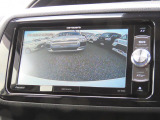 バックカメラを装備しております。駐車時に大変役立ちますよ♪運転が苦手な方の味方になってくれます。