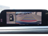 全周囲モニター付で、車庫入れも駐車もラクラクです。