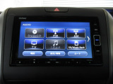 センターパネルにスッキリと収まった純正オーディオです!お気に入りの音楽・ラジオを聴きながら楽しいドライブをお楽しみくださいね♪