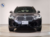 ☆BMWの代名詞とも言える【キドニーグリル】一目見ただけでBMW車であると認識できる確固たるアイコンとして存在感を放ちます☆