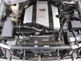 ランクル100ガソリンと言えばのV8エンジン!